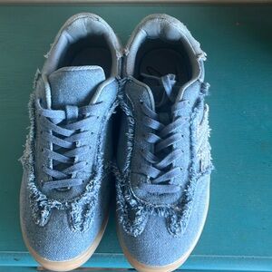 Denim sneakers! Cute! Cute! Cute!